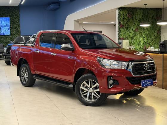 TOYOTA HILUX 2.8 SRV 4X4 CD 16V DIESEL 4P AUTOMÁTICO TOYOTA HILUX 2.8 SRV 4X4 CD 16V DIESEL 4P AUTOMÁTICO